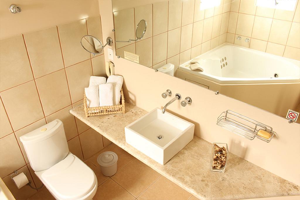 Paraty Bungalows Bar E Hotel Екстериор снимка